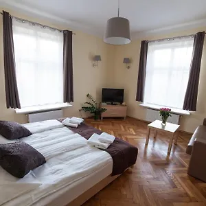 https://place-4-you-apartments.krakowhotelspoland.com
